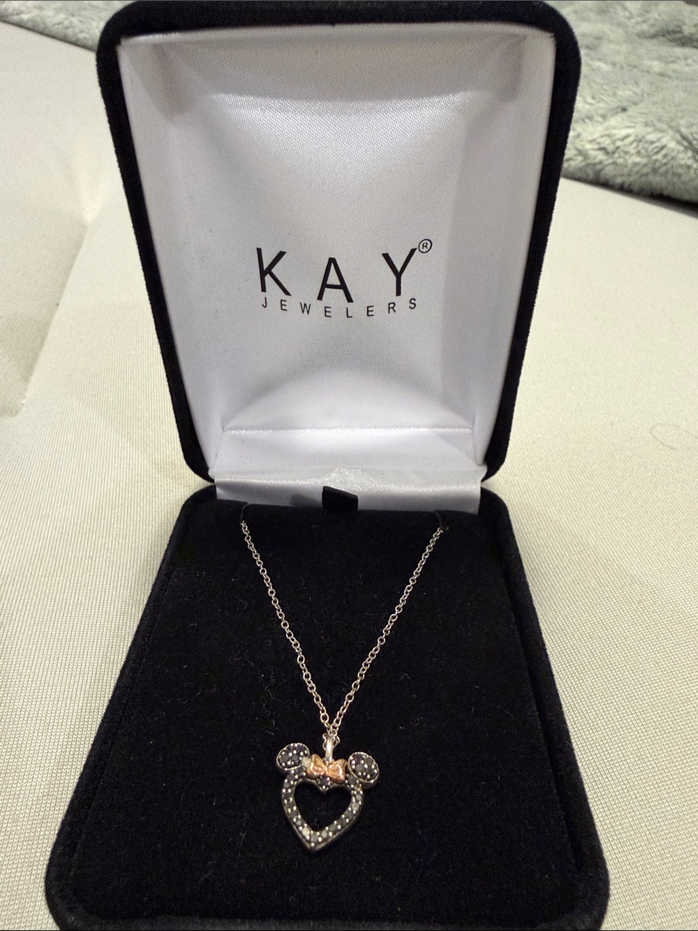 Kay Jewelers Disney Minnie Mouse Necklace